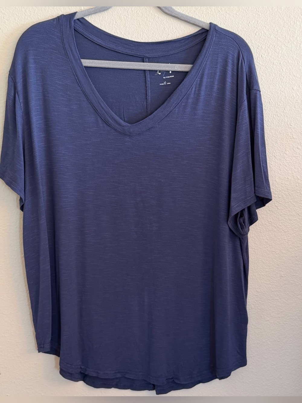 Maurices Deep Blue V-Neck Short Sleeve Tee